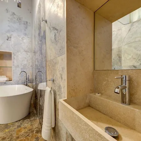 Ta Karmenu - An 800 Year Old Modernized Studio, Walking Distance To Mdina 3*