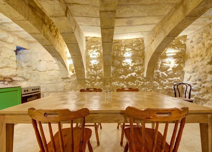 Ta Karmenu - An 800 Year Old Modernized Studio, Walking Distance To Mdina Gasthof 3*
