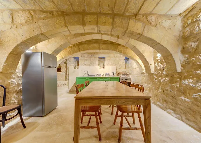Ta Karmenu - An 800 Year Old Modernized Studio, Walking Distance To Mdina Gasthof 3*
