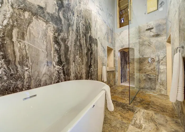 Gasthof Ta Karmenu - An 800 Year Old Modernized Studio, Walking Distance To Mdina Rabat